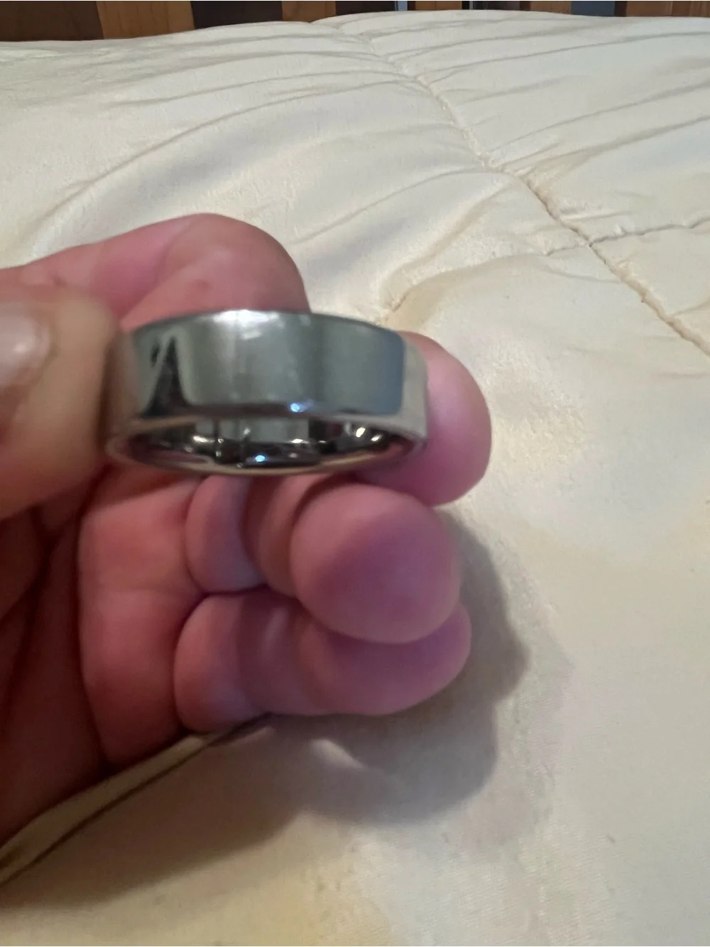 Oura Smart Ring in Polished Silver